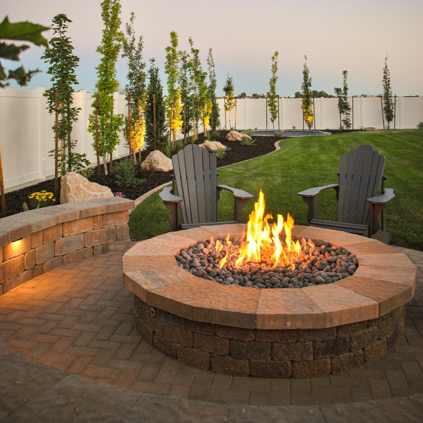 Paver patio with fire pit
